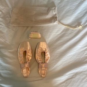 pointe shoes